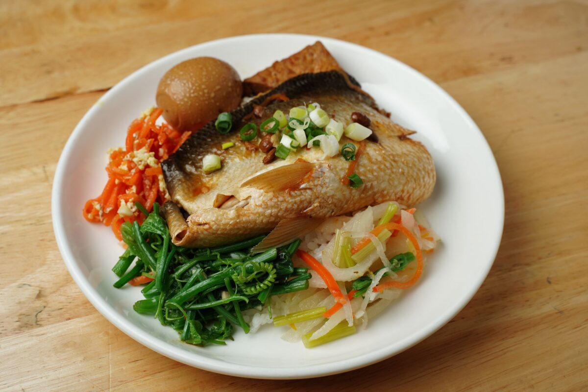 teochew steamed fish seafood plate