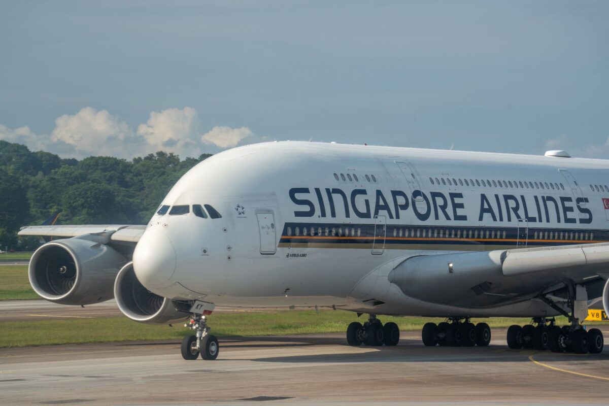 singapore airlines aircraft tarmac